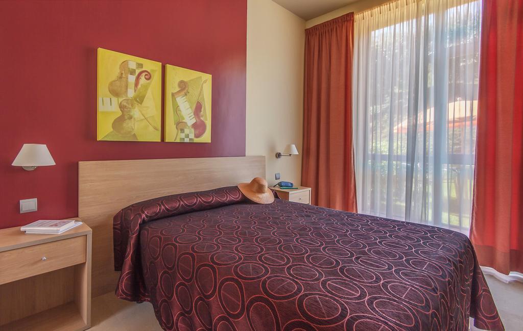 Apartamentos Mar โกมิญาส ภายนอก รูปภาพ